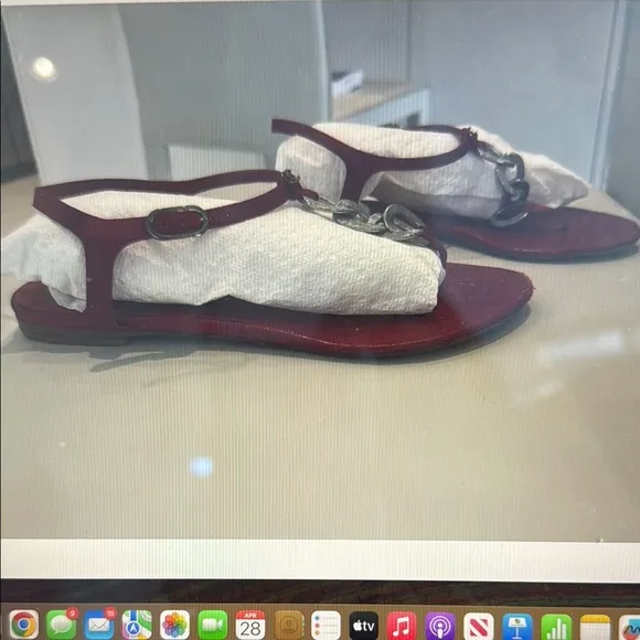 💯 authentic Chanel red leather and satin Sandals with Silver logo Accents