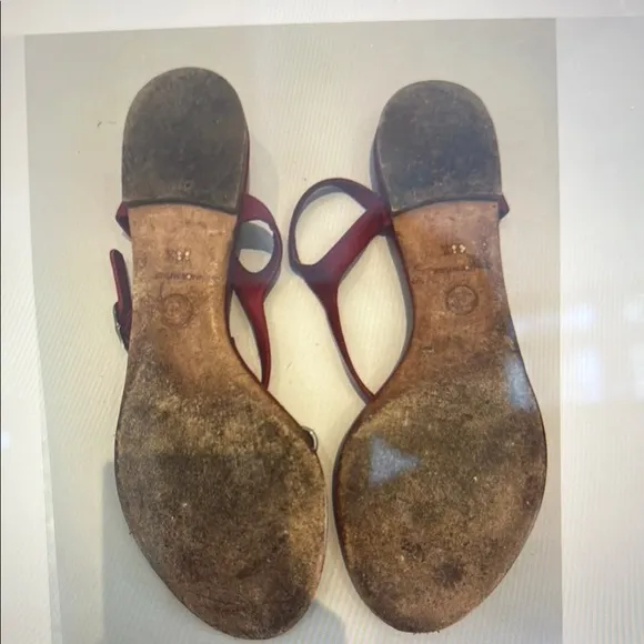 💯 authentic Chanel red leather and satin Sandals with Silver logo Accents