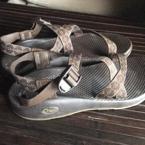 🛍️ CHACOs Brown Tan Sandals