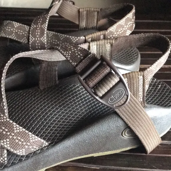 🛍️ CHACOs Brown Tan Sandals