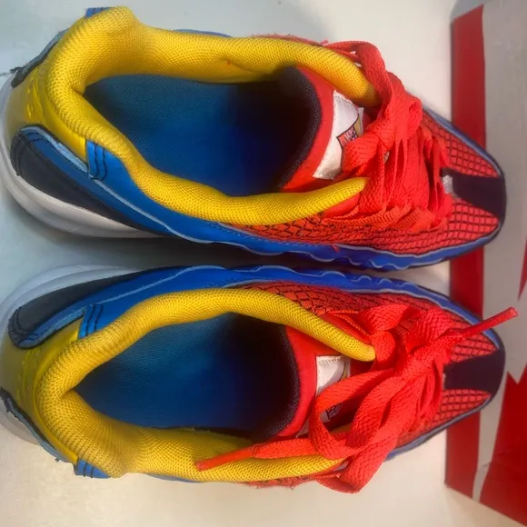 🔥 NIKE AIR MAX 95 NOW “ SPIDER-MAN “ WOMENS SZ 8 KIDS SZ 6.5 AV2278-600