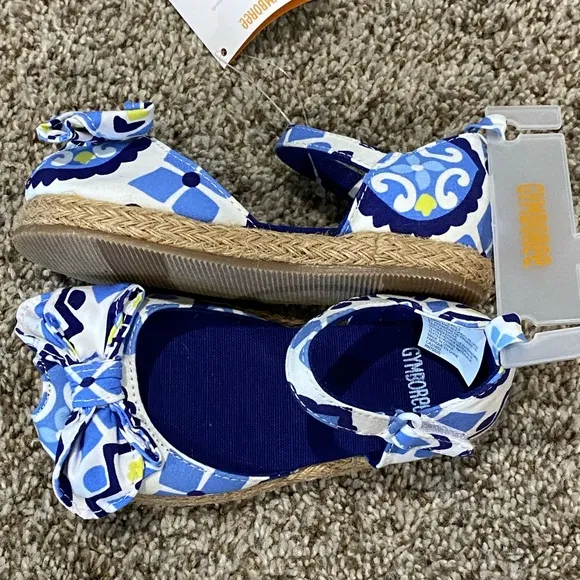 2 pairs little girl’s sandals