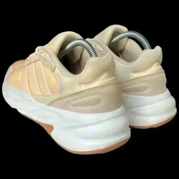 Adidas Ozelle Cloudfoam Orange White Womens US 8.5 GX4693 Running Sneakers Shoe