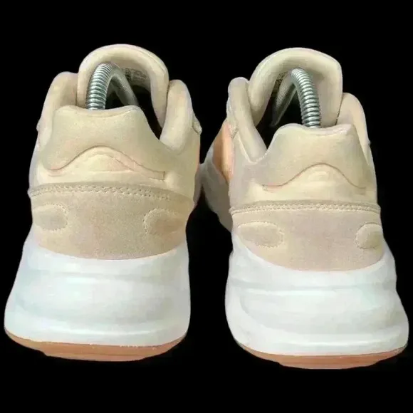 Adidas Ozelle Cloudfoam Orange White Womens US 8.5 GX4693 Running Sneakers Shoe