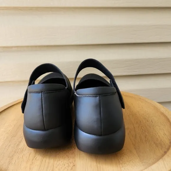 Alegria Olivia Mary Jane black shoes