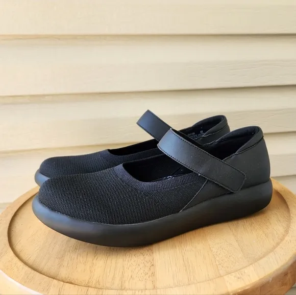 Alegria Olivia Mary Jane black shoes