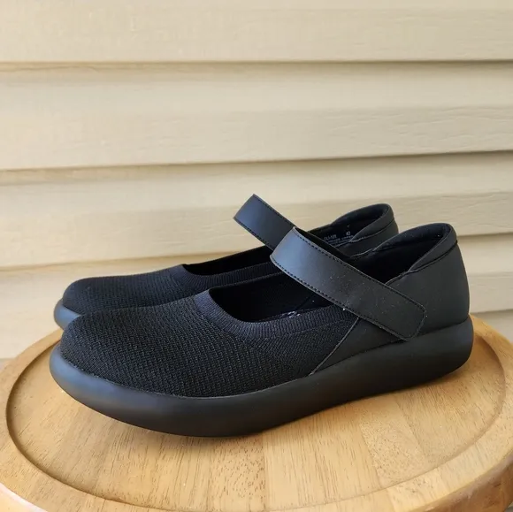 Alegria Olivia Mary Jane black shoes
