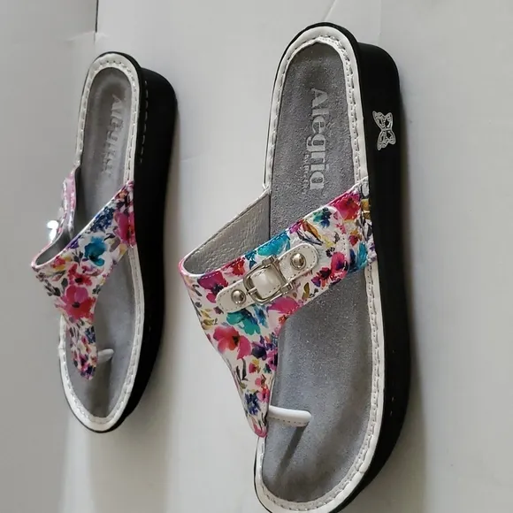 Algeria White Floral Sandals Van-139 EU 38= 8/8.5