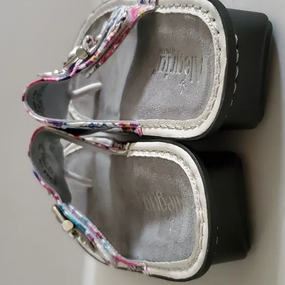 Algeria White Floral Sandals Van-139 EU 38= 8/8.5