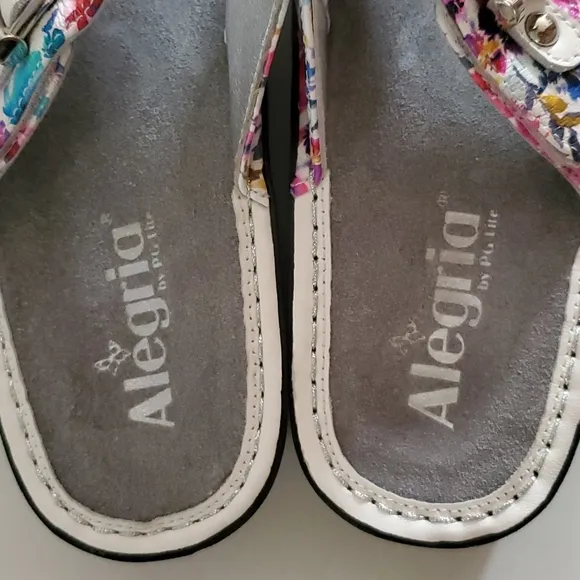Algeria White Floral Sandals Van-139 EU 38= 8/8.5