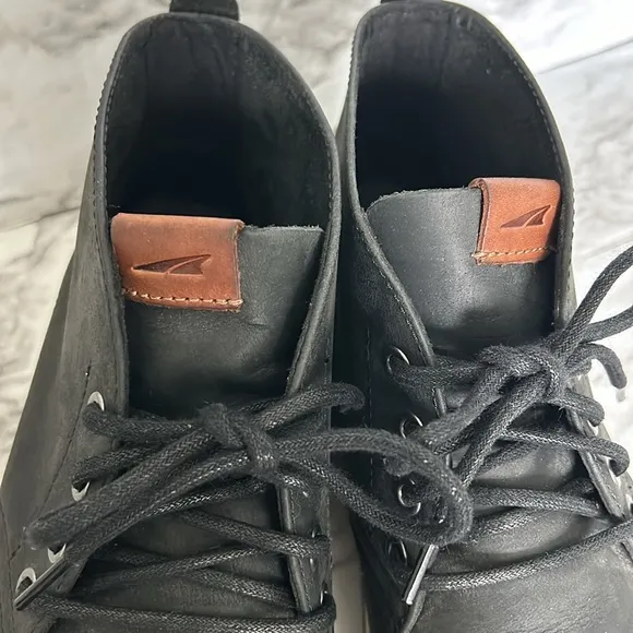 Altra | men’s size 10 Smith Black Leather Chukka Boot Lace Up Outdoor Barefoot