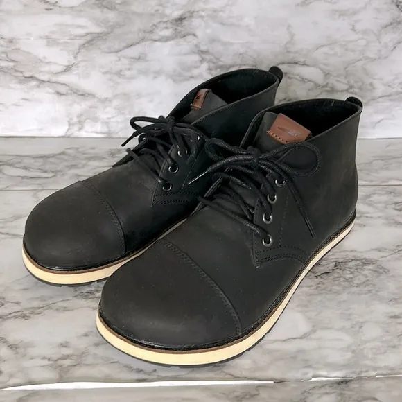 Altra | men’s size 10 Smith Black Leather Chukka Boot Lace Up Outdoor Barefoot