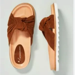 Anthropologie Liza Brown Suede Twist Slide Sandals Size 39 NWOT