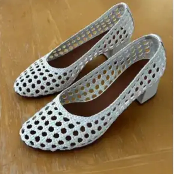 Anthropologie Naguisa ILA White Shoes Size 39