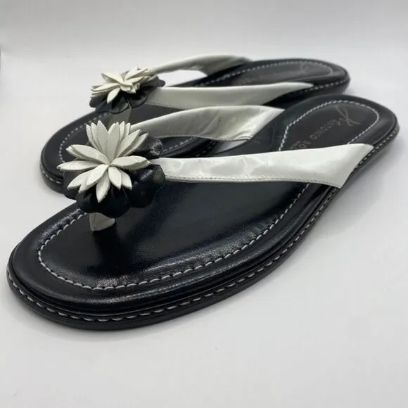 Antonio Bossi Size 8 Black White Leather Daisy Flower Sandals Size 8 NWT