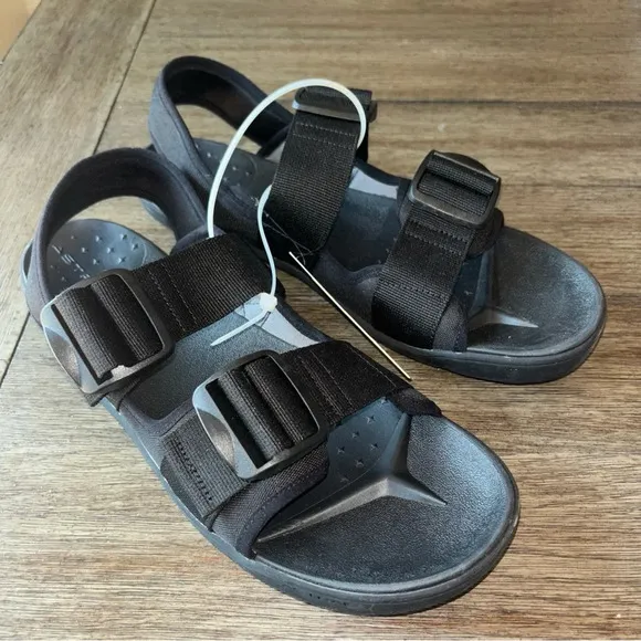 Astral men’s sandals  NEW