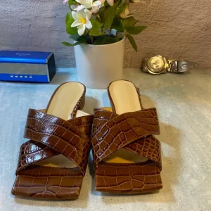 AWAKE MODE sandals SZ 37