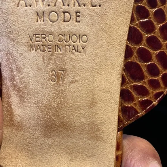 AWAKE MODE sandals SZ 37