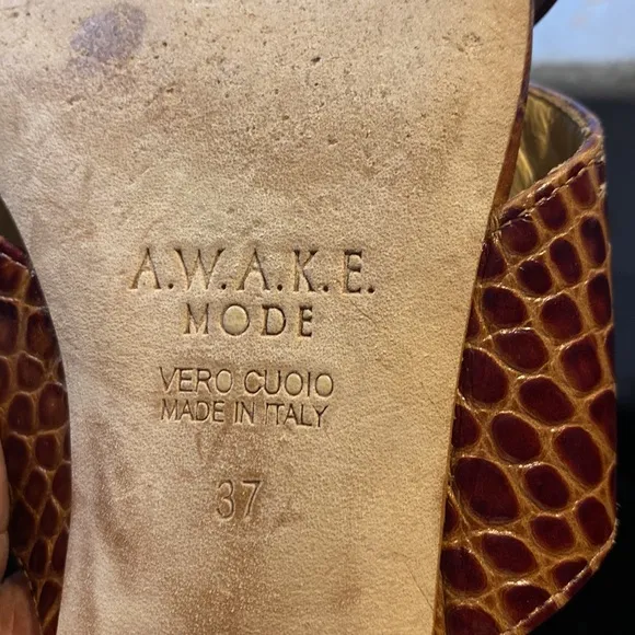 AWAKE MODE sandals SZ 37