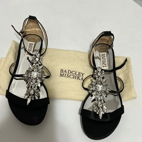 BADGLEY MISCHKA Elegant Black Sandals with Crystal Embellishments Never worn