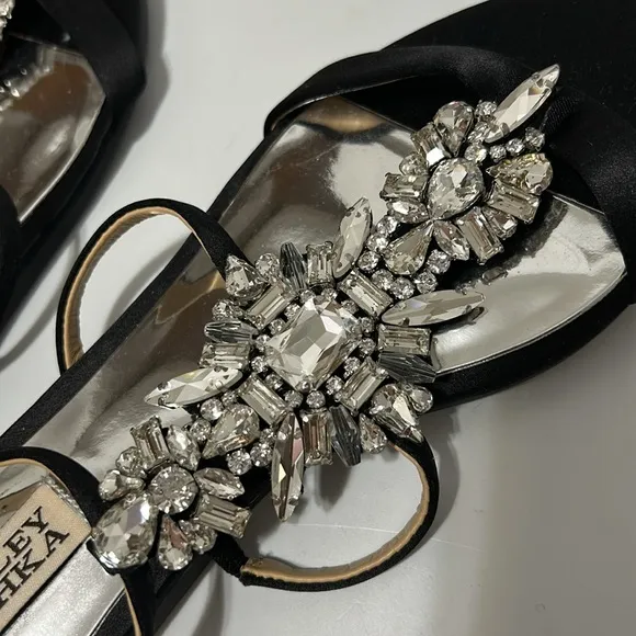 BADGLEY MISCHKA Elegant Black Sandals with Crystal Embellishments Never worn