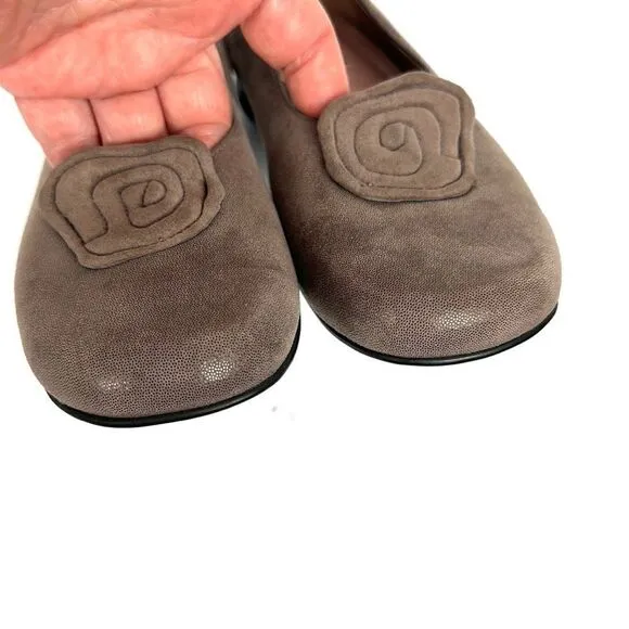 BeautiFeel Alexa Taupe Suede Leather Flats Shoes with Rosette Details 37 US 6,5