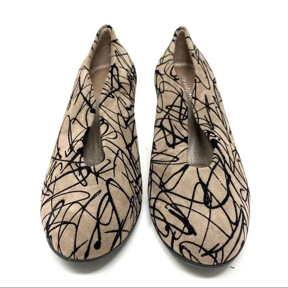 Beautifeel Calla Bisque Black 3D Velvet Fantasy Suede pumps