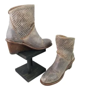 Bed Stu Dutchess Wedge Boots in Smoke Gray with Heavy Beautiful Distressing, 9.5