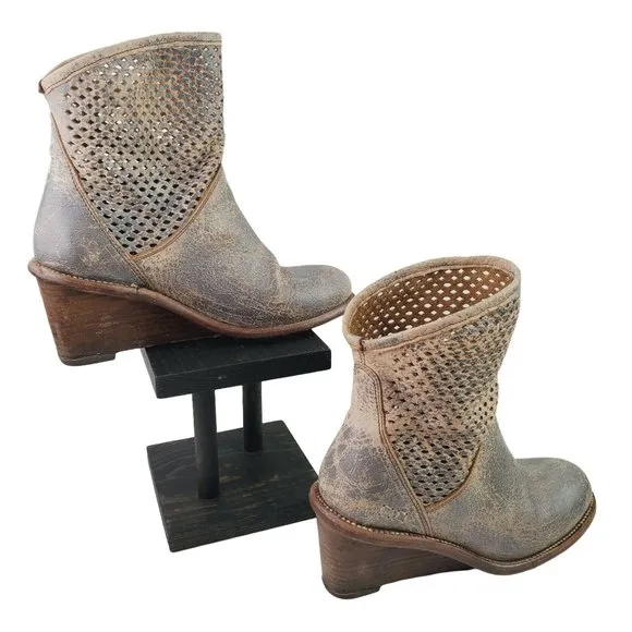 Bed Stu Dutchess Wedge Boots in Smoke Gray with Heavy Beautiful Distressing, 9.5