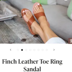 Beek Finch Sandals NWOT.size 7