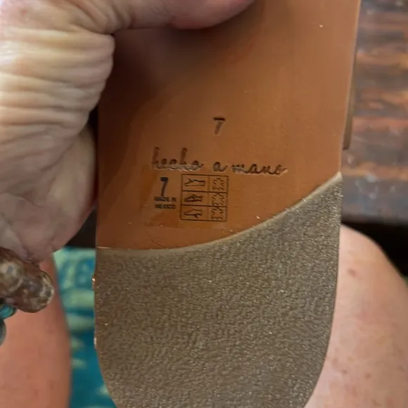 Beek Finch Sandals NWOT.size 7