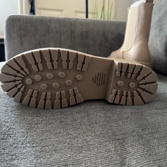 Billini Wrenley Boots 8