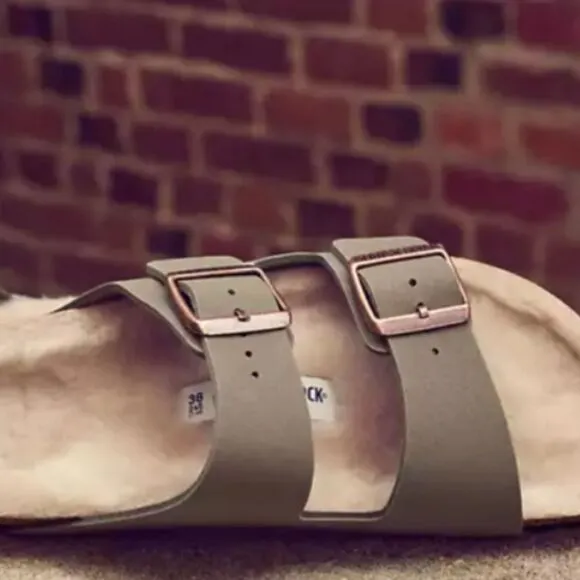 Birkenstock Arizona Shearling Birkibzc Sandals- Stone