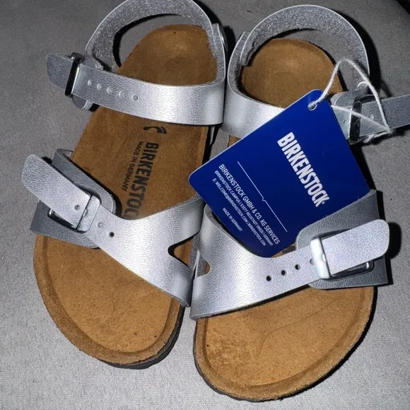 Birkenstock Kids Rio Silver Sandals🌸Girls toddler size 4🌸