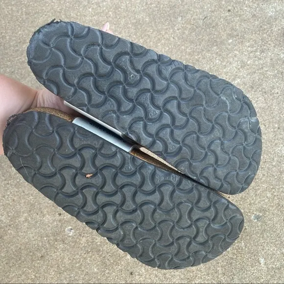 Birkenstock | Silver Gizeh Sandals 36
