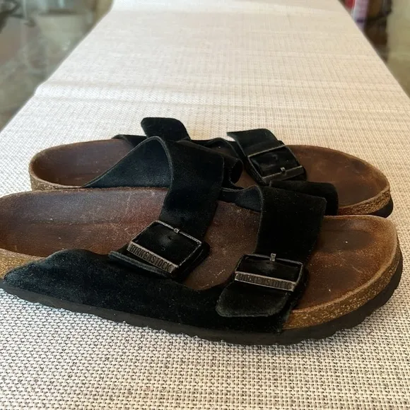 Birkenstock Womens Arizona Sandals EUR 37 Used , Unisex black Suede big Buckles