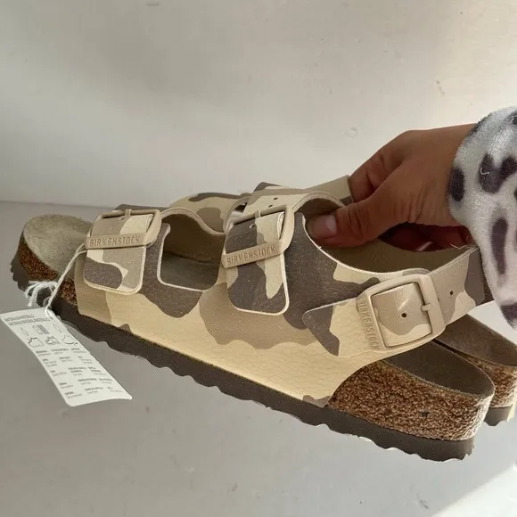 Birkenstock Women's Milano Soft Foodbed Sandals Desert Soil Gray/Taupe Size 36