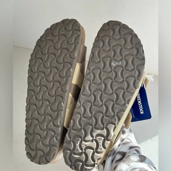 Birkenstock Women's Milano Soft Foodbed Sandals Desert Soil Gray/Taupe Size 36