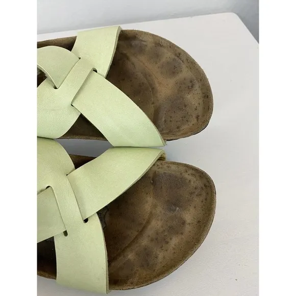 Birki’s Birkenstock Crossover Sandals Size 39 US L8 M6 Light Pale Green Vintage