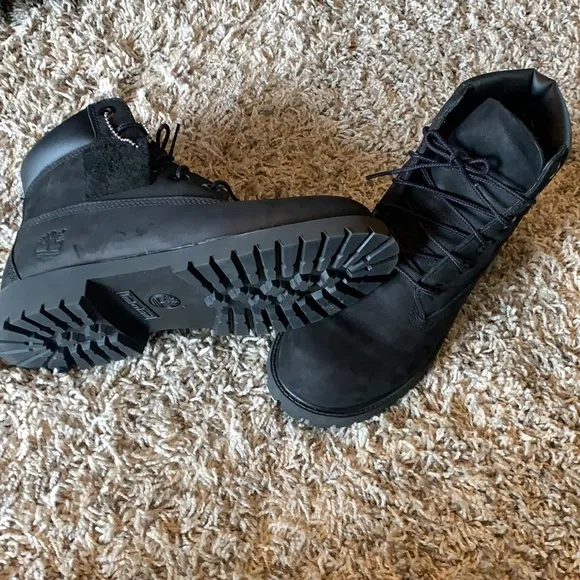 Boys Timberland waterproof boots SZ5