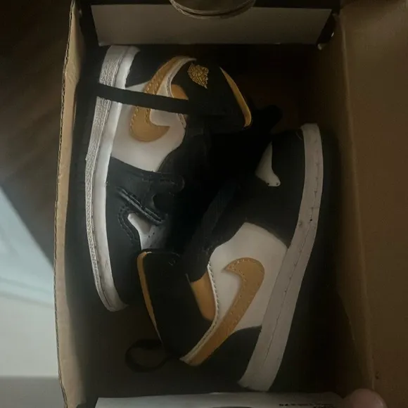 Boys toddler shoes