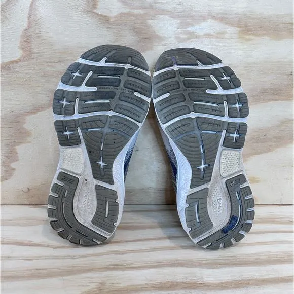 Brooks - Adrenaline GTS 22 - Running Shoes - Gray - Women's -7(2E) - 1203532E045