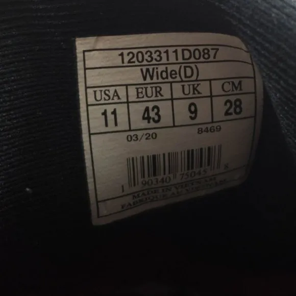 Brooks Cascadia 15 Trail Running Shoes - Women's Size 11 Wide