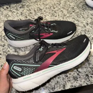 Brooks Ghost 14 1203561B013 Women's 9.5B Running Shoes Black Pink Yucca Sneakers