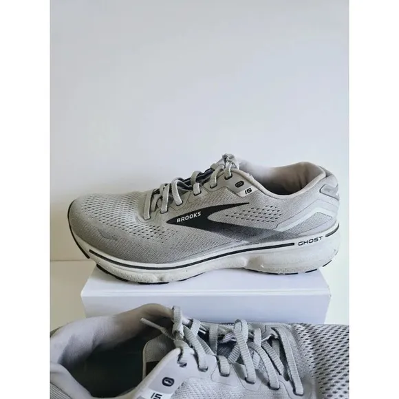Brooks Ghost 15 Grey Gray Athletic Running Sneakers Shoes 11 EE 2EE Wide