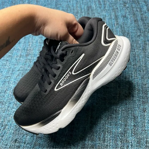 Brooks Glycerin 21 Running Shoes in Black White WIDE Width D