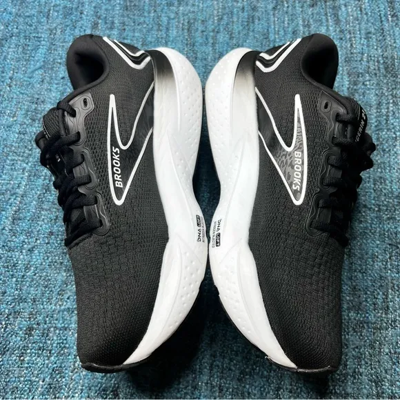 Brooks Glycerin 21 Running Shoes in Black White WIDE Width