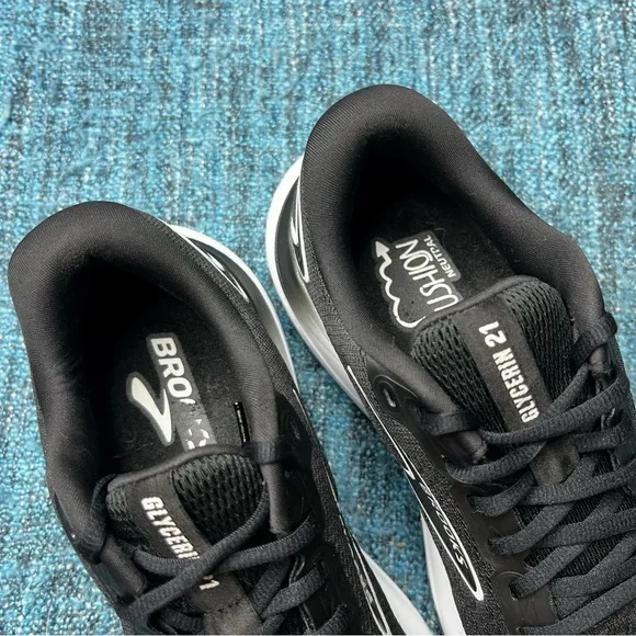 Brooks Glycerin 21 Running Shoes in Black White WIDE Width