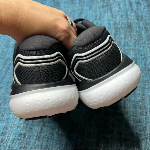 Brooks Glycerin 21 Running Shoes in Black White WIDE Width