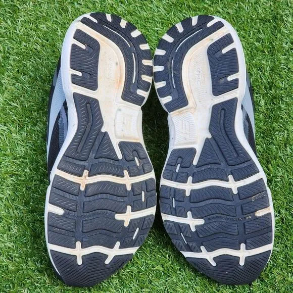 BROOKS GHOST 15 - Women's Athletic Shoes - SIZE 6.5D WIDE